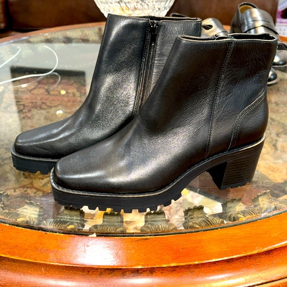 Andre’ Assous Milla Leather Boot ( NWOT) - Picture 2 of 7